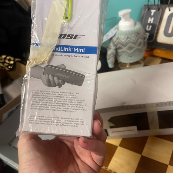 Live Big. Go Mini. The SoundLink Mini II Special Edition Bose - Picture 3 of 11